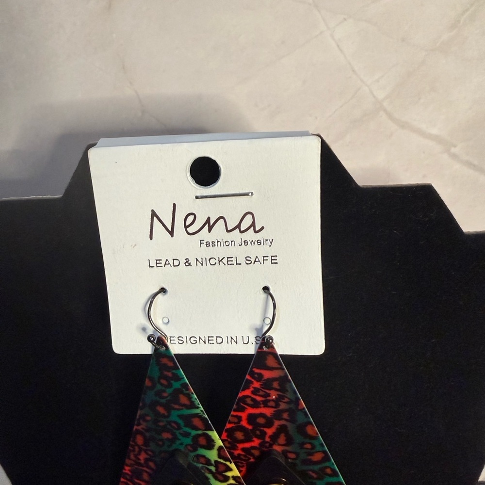 NWT Nena Rainbow Leopard Print Triangle Earrings black gold lead & nickel free - Picture 2 of 6